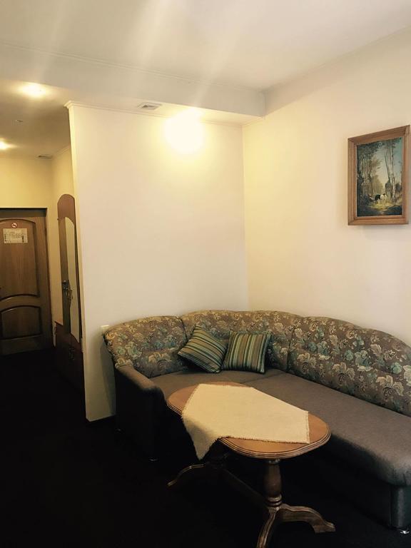 Central Hotel سوروكا المظهر الخارجي الصورة